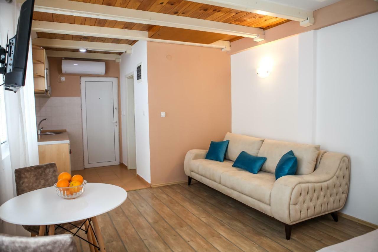Sara Apartment Cetinje Exterior photo